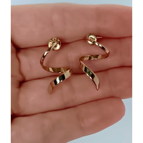 MONET Vintage 1” Gold Tone Swirl Drop Earrings - Picture 10 of 13